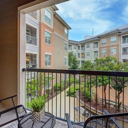 Inviting 2Br - Gym, Pool, Biz Center & Free Parking! Walk 2 Nrg Stadium! Near Med Ctr, Galleria, & Rice Village ฮูสตัน ภายนอก รูปภาพ